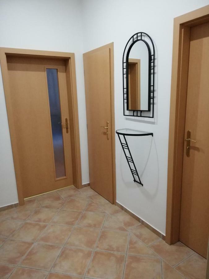 Apartmany Pod Divadlem Znojmo Εξωτερικό φωτογραφία